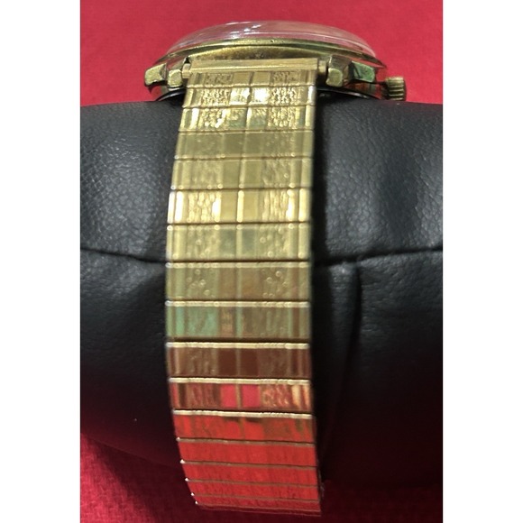 Vintage Wittnauer Swiss Electronic Transistorized  Gold Tone Mens Watch - Picture 5 of 13